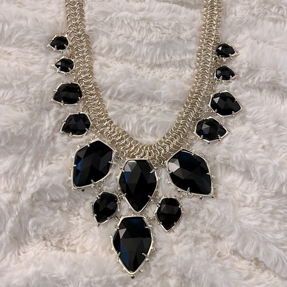 *VINTAGE* NWOT Kendra Scott Gretchen Statement Necklace in Gold w/ Black - Picture 2 of 4